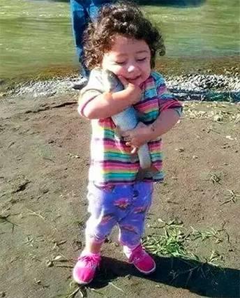 Küçük bir çocuk yolda sizi durdurup "abi/abla çok güzelsin/yakışıklısın hihi :D " dese ne dersiniz? Hiç karşılaştınız mı bununla?