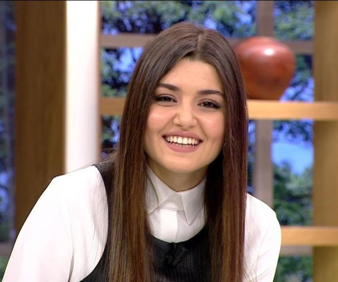 Hande Erçelin yüz yapısı?