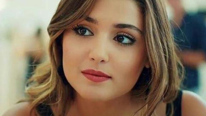 Hande Erçelin yüz yapısı?