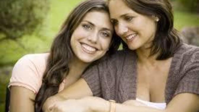 Anneniz ile ilişkileriniz nasıl? Bir arkadaş dost gibi her şeyi paylaşır mısınız? Annenizi samimi bulmuyor musunuz?