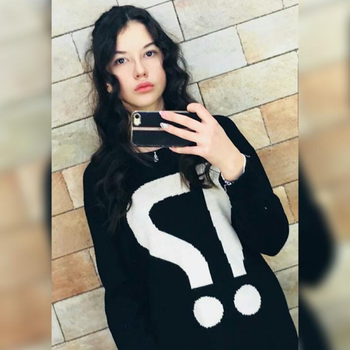 Aleyna Tilki mi kuzenim Begüm mü daha güzel?