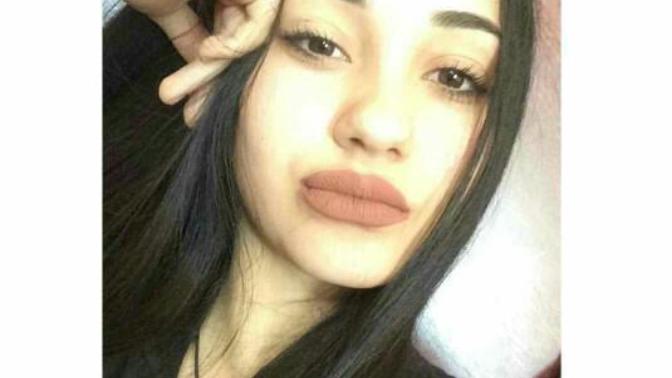 Lensli mi, lenssiz mi sizce? Hangi halim daha doğal?
