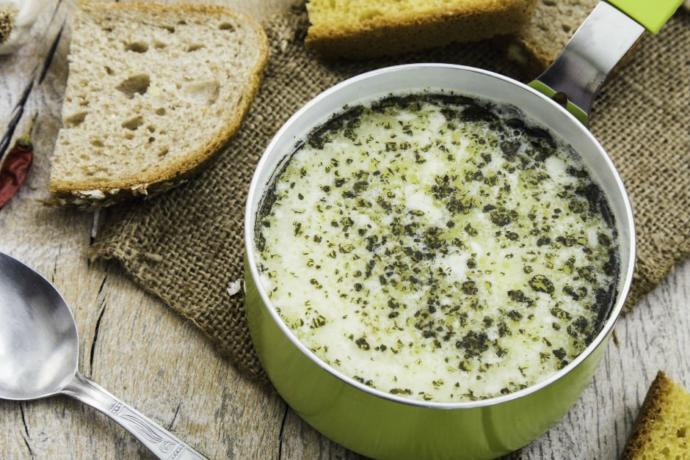 Yayla çorbası yanına ne gider