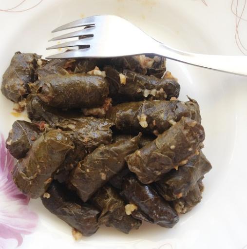 Zeytinyağlı sarma mı etli sarma mı seversiniz ?