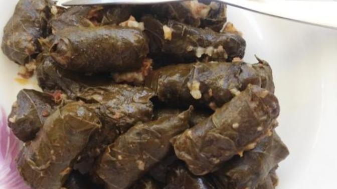 Zeytinyağlı sarma mı, etli sarma mı seversiniz?