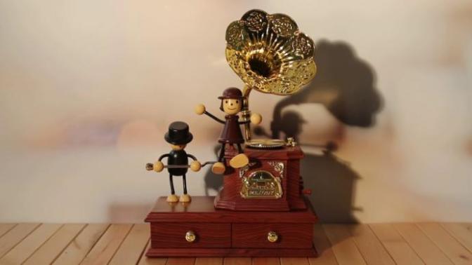 İstediğim şarkıyı çalan müzik kutusu yaptırabilir miyim?