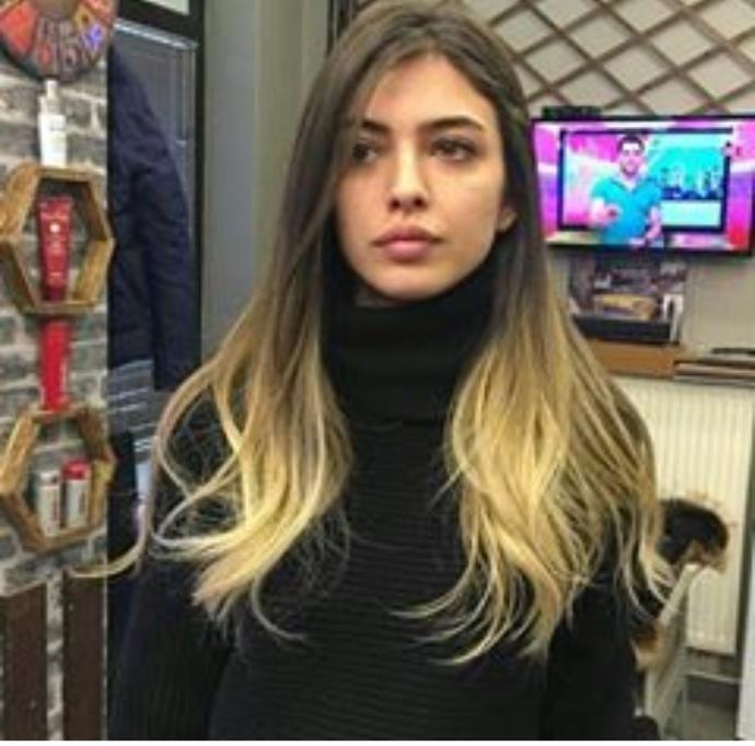 Kumral bir kızım saçlarım doğal kumral uçları bebek kumrali hafif sarı ama bu renge hayran kaldım sizce renk nasıl ?