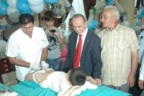 Erkek adamın malı meydan mı olur (resimli video)?