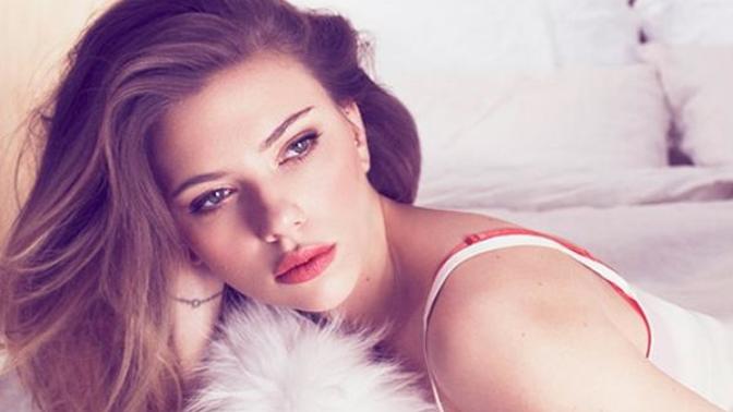 Bugün 7 Şubat Dünya Kısa Boylu Kadınlar Günü! Scarlet Johansson gibi kısa kadınları güzel buluyor musunuz?