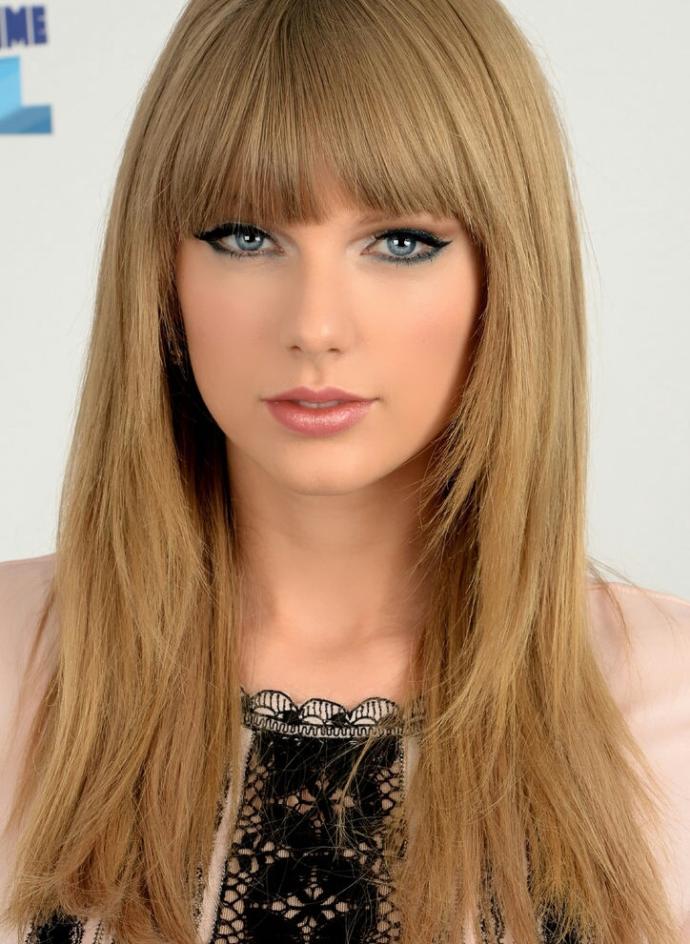 Taylor Swift mi Aleyna Tilki mi daha güzel?