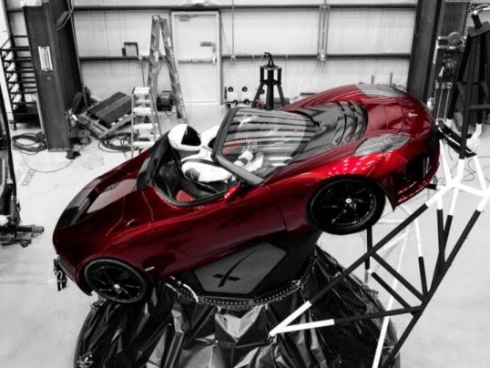 Elon Musk'un Uzay'a gerçekten araç gönderdiğine inanıyor musunuz?