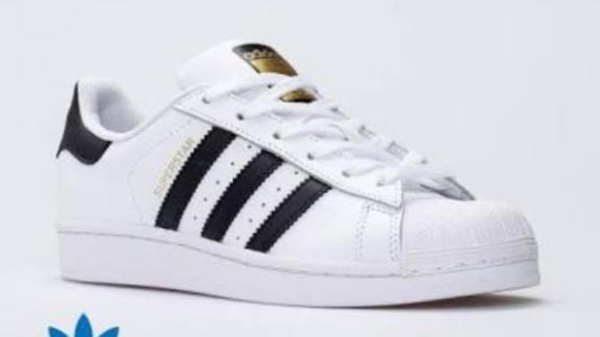Adidas süperstar ayakkabı mı yolsa adidas Stan Smith ayakkabı mı?