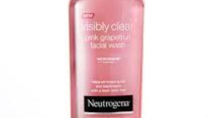 Neutrogena Visibly Clear yüz yıkama jellerinden hangisi daha az kurutuyor cildi?