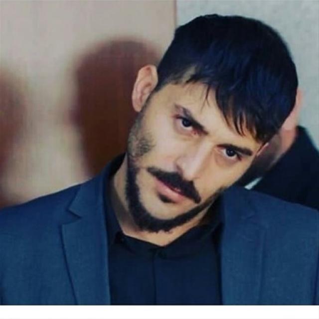 Kızlar, Usta çukur dizisindeki kemali bir tek ben mi karizmatik buluyom :D?