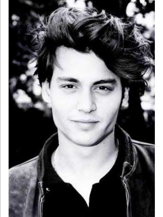 Johnny Depp'e Benzeyeniz Var Mı Aranızda??