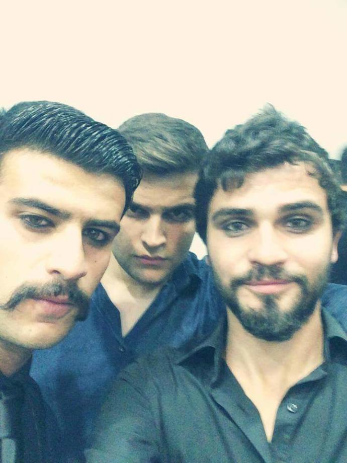 Saçlarım uzayınca sararmaya başlıyor.Özellikle yazın sarışın oluyorum diyebilirim.Bunun nedeni ne? 