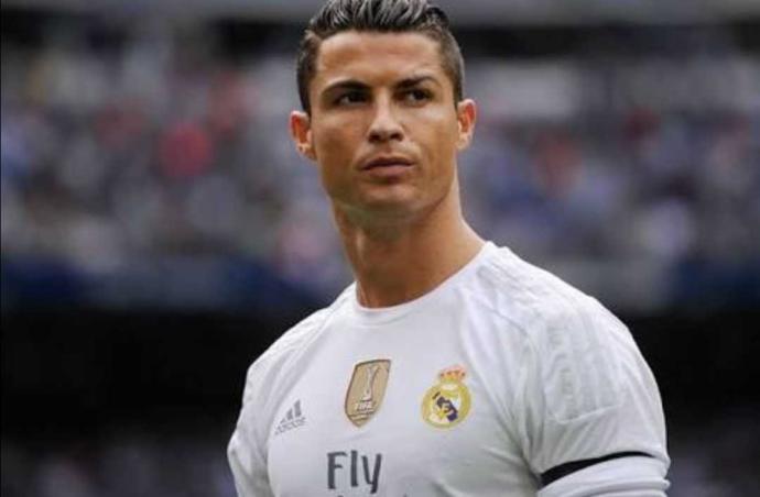 En yakışıklı futbolcu kim?