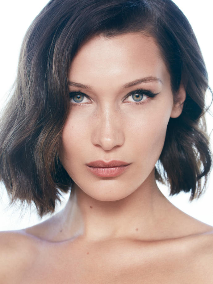 Bella Hadid mi? Gal Gadot mu?