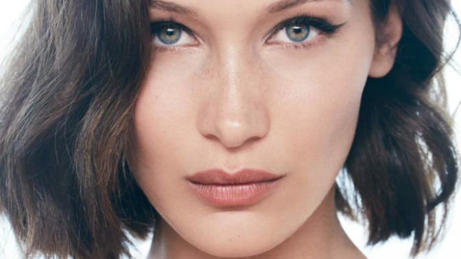 Bella Hadid mi? Gal Gadot mu?