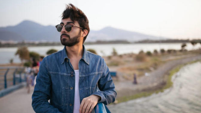 Saç parlaklık ve canlılık nasıl kazanır?