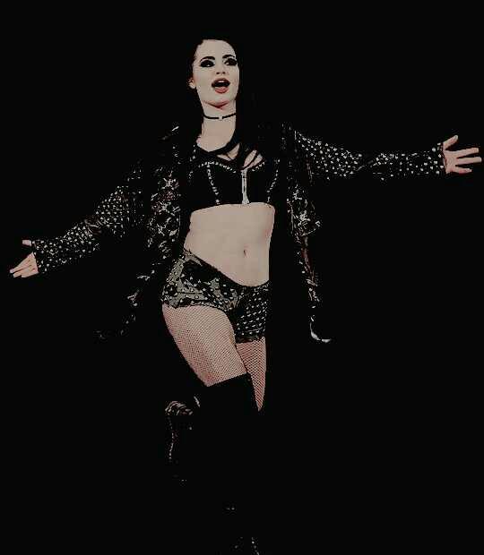 Nikki Bella Mı, Paige Mi??