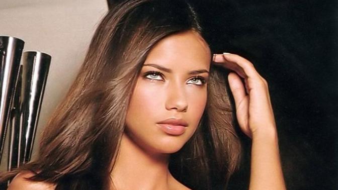Adriana Lima'nın saç rengi ne kızlar?