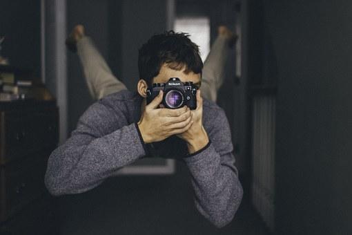 Her gittiği yerde onlarca fotoğraf çeken insanların amacı nedir?