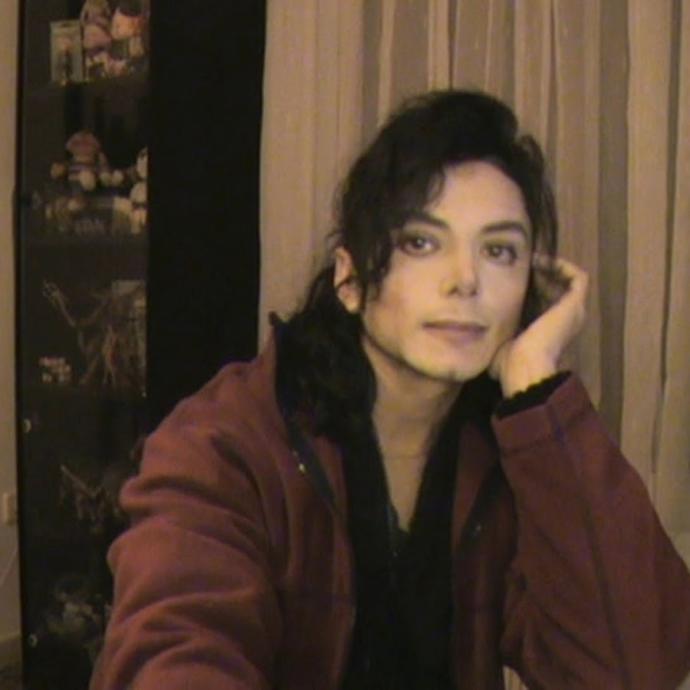 MİCHAEL JACKSON YAŞIYOR MUU?