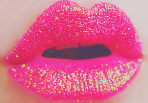 Lip balm mı, lip gloss mu? Günlük hayatta hangisini tercih edersiniz?