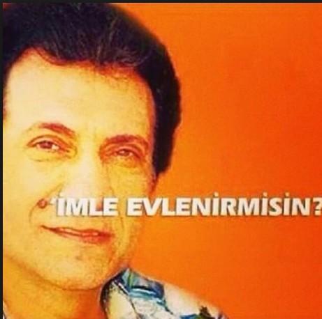 Gencler yuzdeki benleri nasil buluyorsunuz :D? guzel mi gosterir yoksa itici mi?