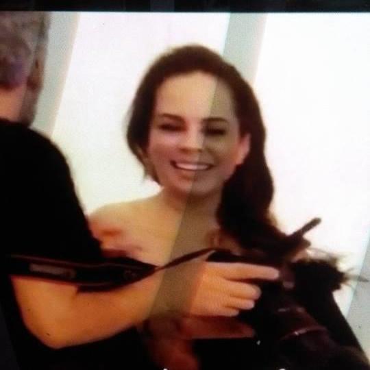 Özlem düvencioğlu mu daha güzel demet sağıroğlu mu?
