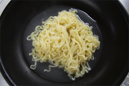 Uzak doğu mutfağına ait Noodle seviyor musunuz?