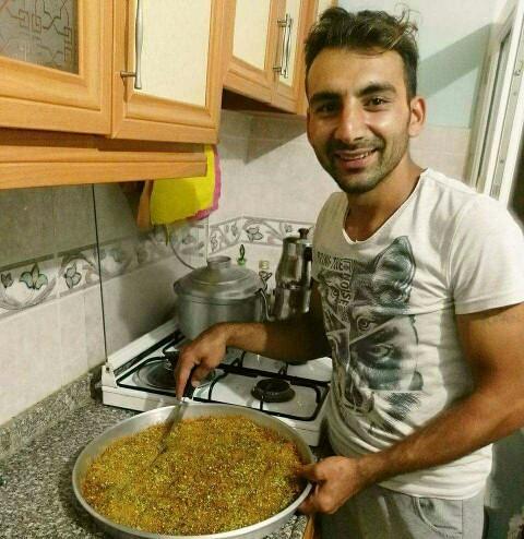 Yemek yapan erkek çekici mi yoksa kılıbık mı?