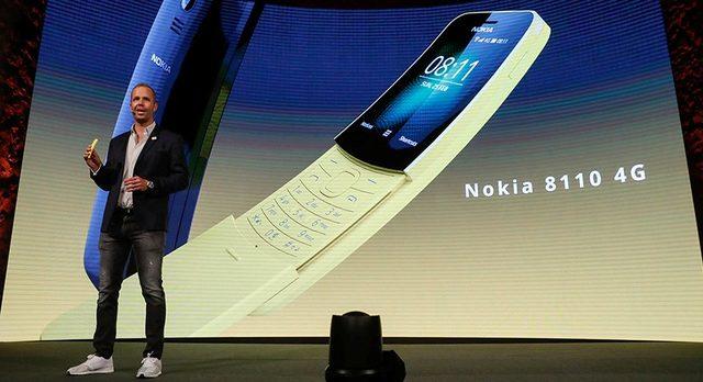 Efsane telefon Nokia 8110 geri dönüyor. Almayı düşünür müsünüz? Döneme damgasını vuran Nokia telefonla ilgili anılarınız var mı?