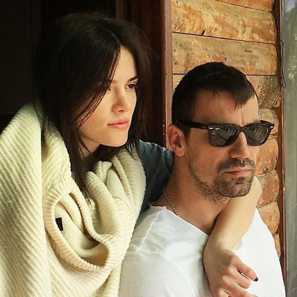 İbrahim Çelikkol’dan sevindiren kıskançlık! İlişkilerde erkeklerin mi kadınların mı daha kıskanç olması karşı tarafı mutlu eder?