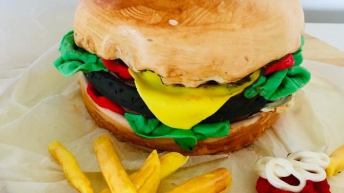 Dünya Hamburger Gününüz Kutlu Olsun! Bugüne özel sevgiline hangi hamburgeri yapmak isterdin?