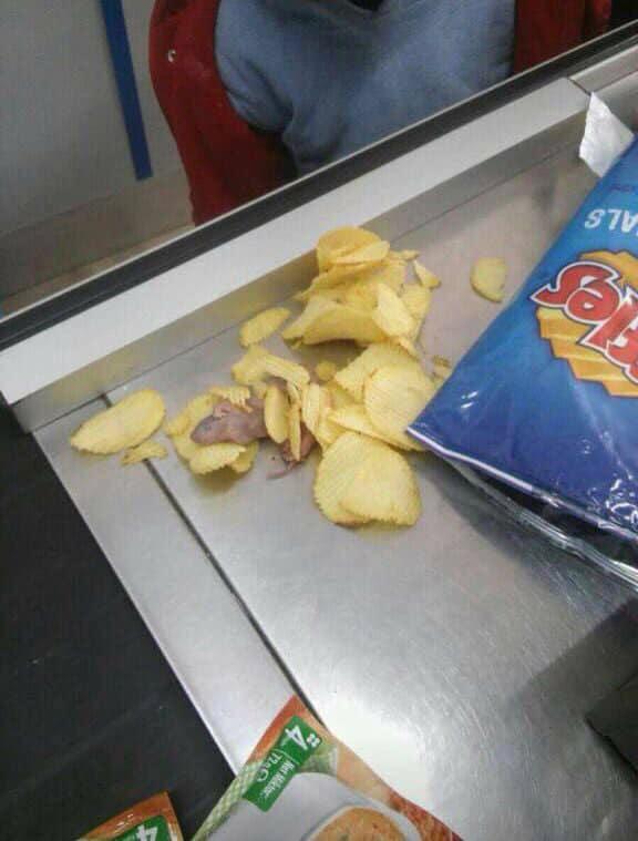 Ruffles paketinde çıkan fare ölüsü ?