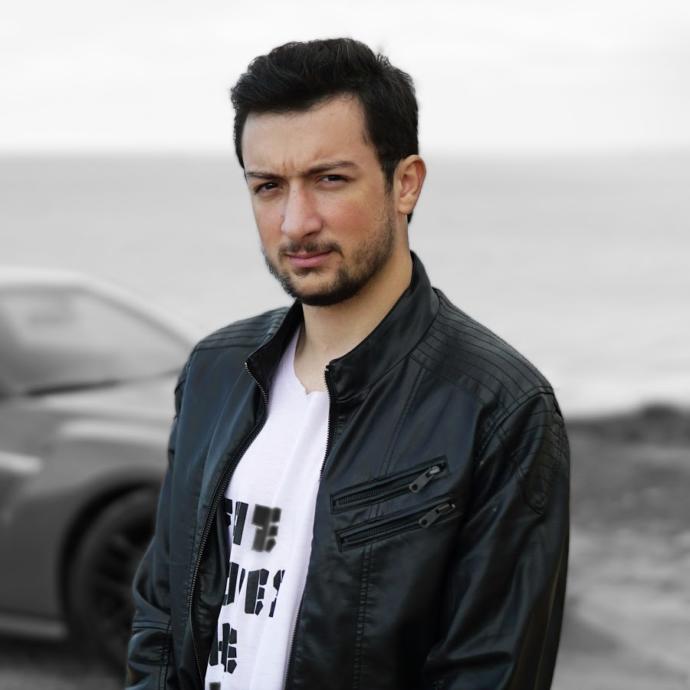Hangi Youtuber Daha İyi?