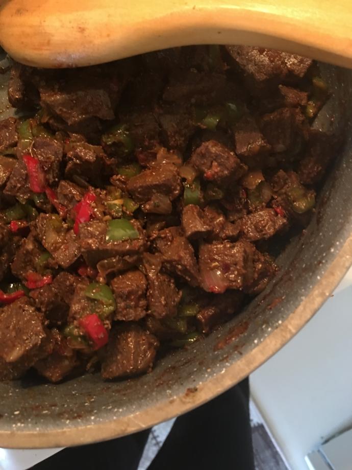 Her bakımlı kadın, hamarat değil demek midir paylaşımlarda çoğu kişi de bunu görüyorum ??