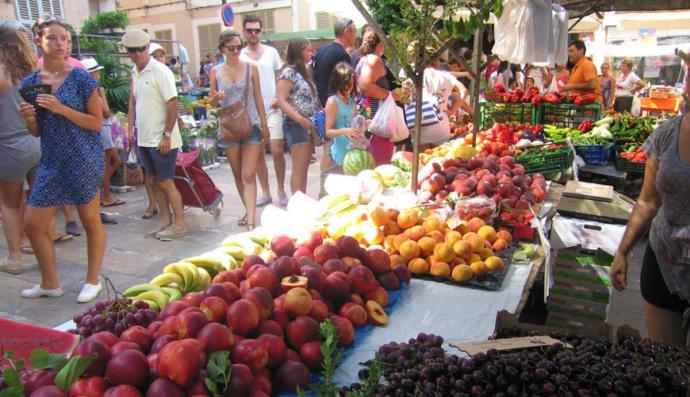 Meyve ve sebze alışverişiniz için marketleri mi yoksa pazarları mı tercih ediyorsunuz?