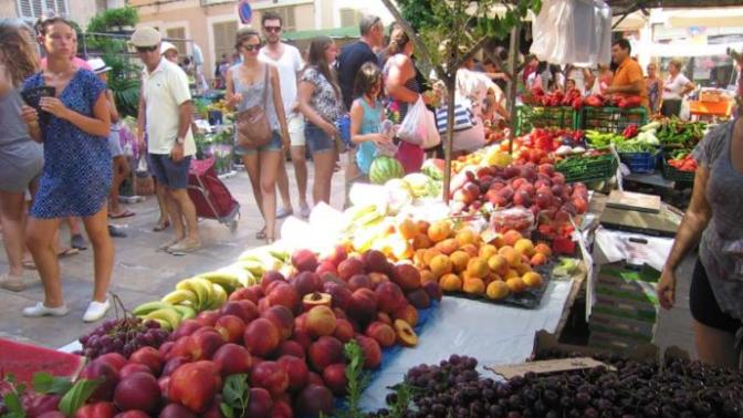 Meyve ve sebze alışverişiniz için marketleri mi yoksa pazarları mı tercih ediyorsunuz?