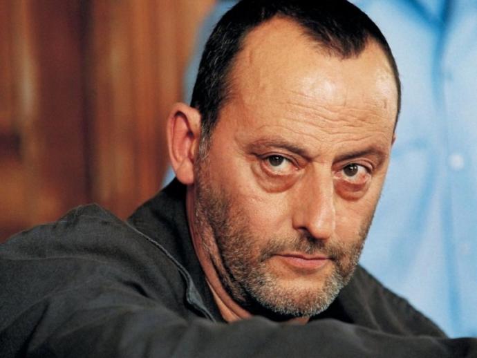 Jean Reno çook fazla çekici, tapılası adam değil mi?
