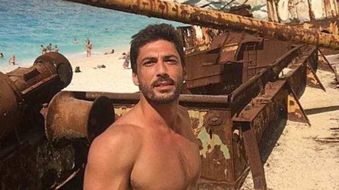 Türk aktör Pamir Pekin mi yoksa Fransız müzisyen Kendji Girac mı daha seksi?