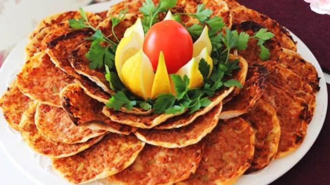 Bir tane lahmacun ile doyar mısınız?