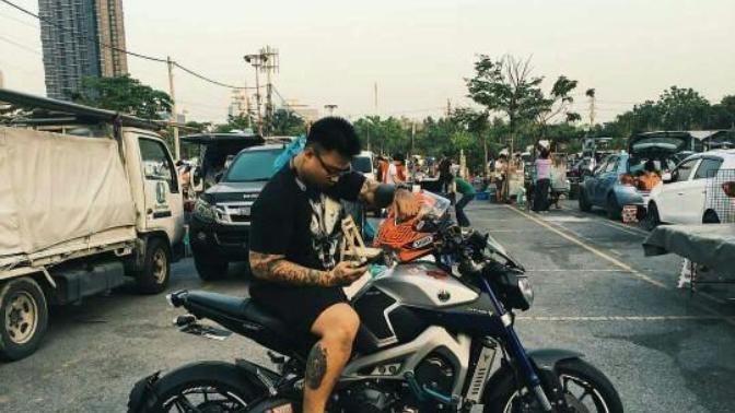 Cbr 600 rr mı Mt 09 mu?