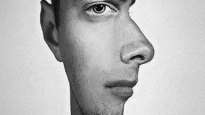 Zihniniz bu fotoğrafı yandan mı yoksa önden mi görüyor dikkatle bakın?