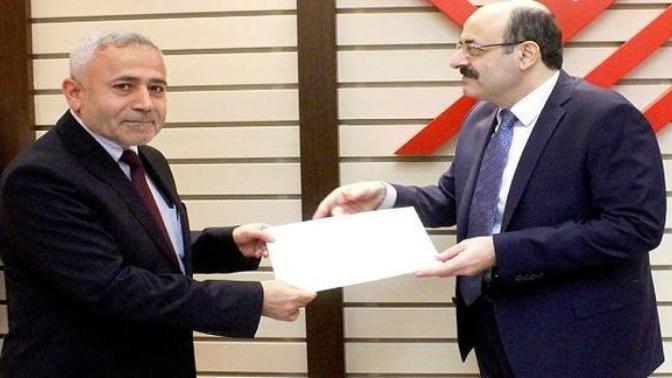 Sizce üniversitelerde de akademisyenler torpille alınıyor mu?