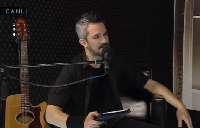 Kendine özgü karizmatik sesi ve sağlam vokaliyle beğeni toplayan Koray Candemir'in kiminle birlikte turneye çıkmasını isterdiniz?