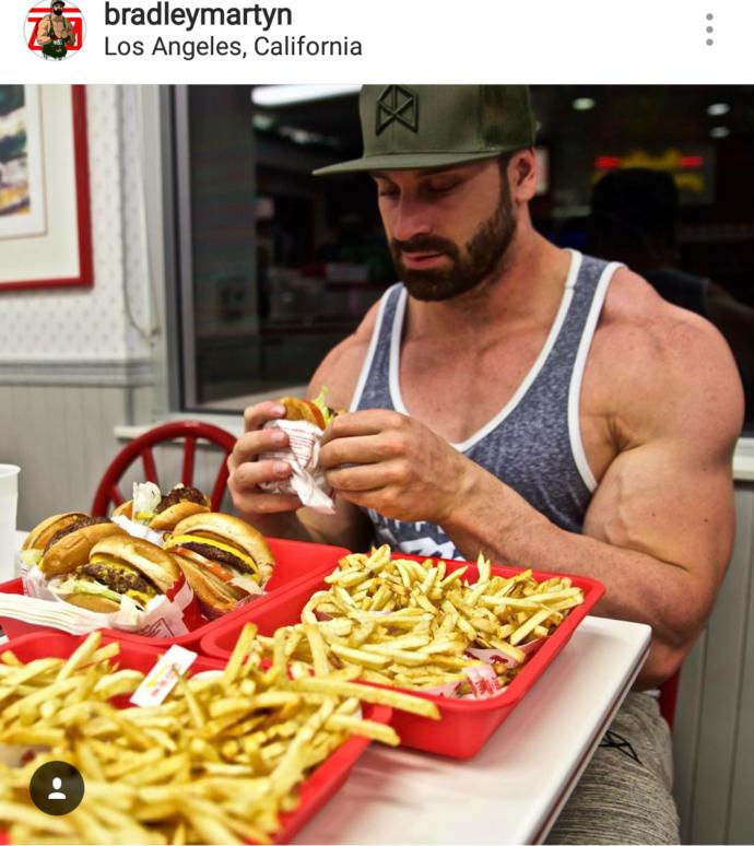 Cheat meal yapıyor musunuz? Beslenmenizde neler yiyorsunuz? 