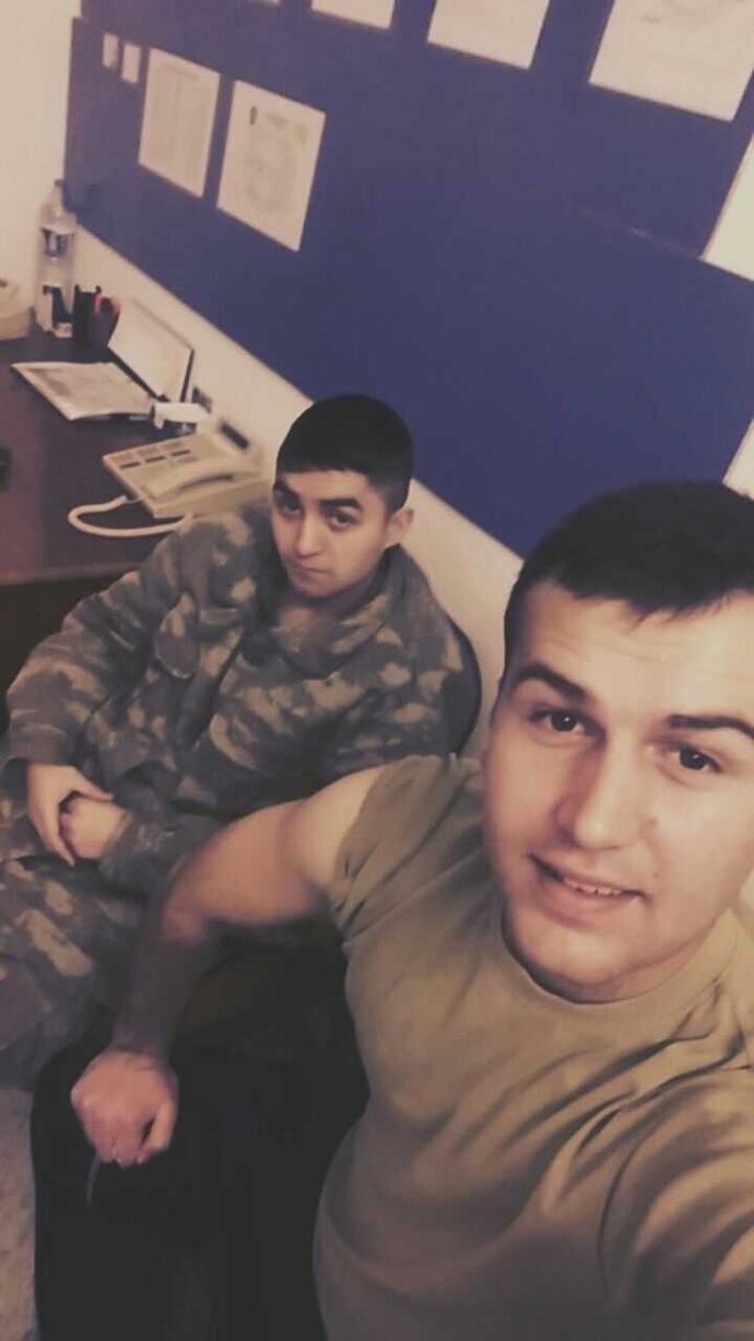 Kizlar askerleri sever mi ??
